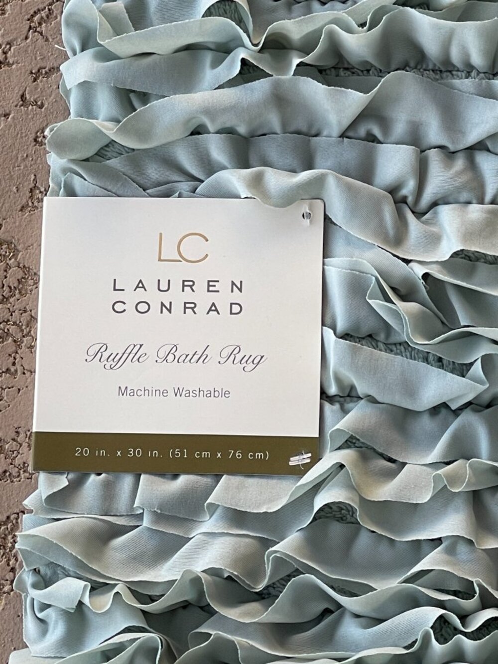 New LC Lauren Conrad Ruffle Bath Rug Mat - Picture 3 of 8
